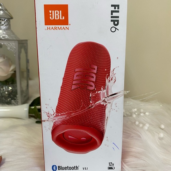 JBL FLIP6 Portable Waterproof Speaker - Red - Picture 10 of 15